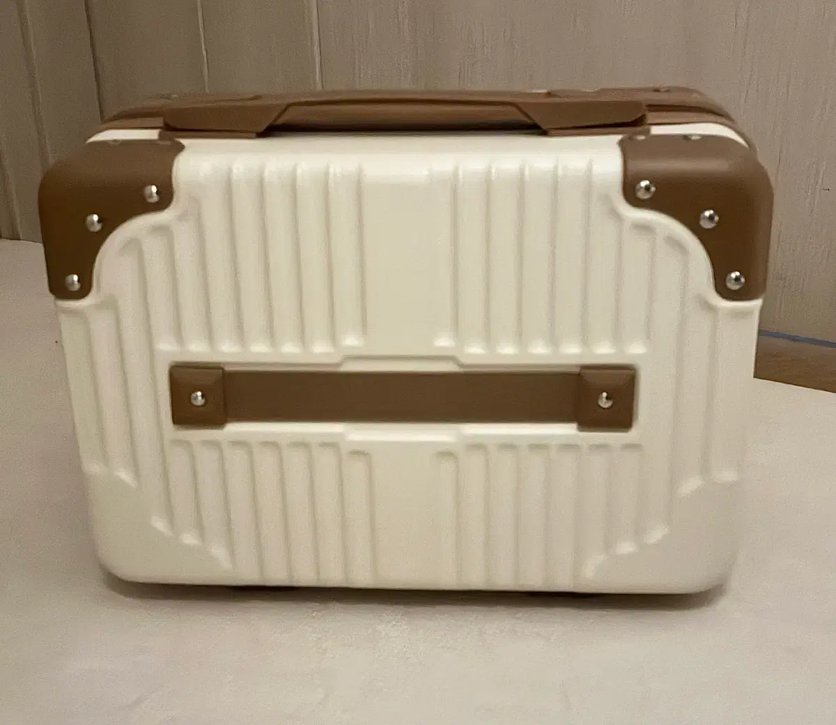 https://media.bunjang.co.kr/product/419927765_1_1784043033_w{res}.jpg